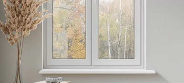 Vinyl Window Stool in Eustis, FL